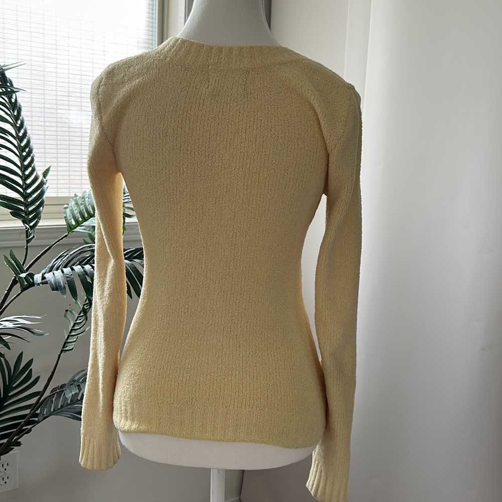 Sweater - Picture 5 of 5